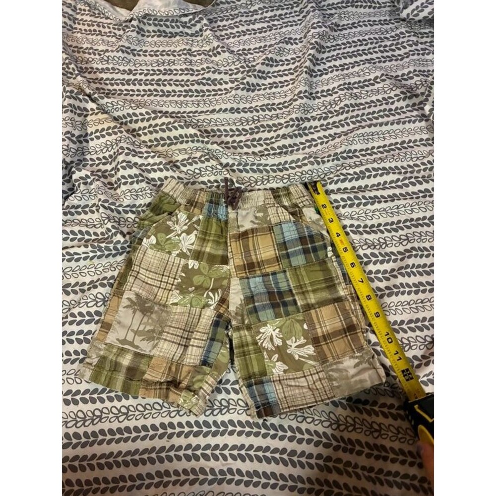 Boyโs Vintage Arizona Tropical Print Shorts Size 3t